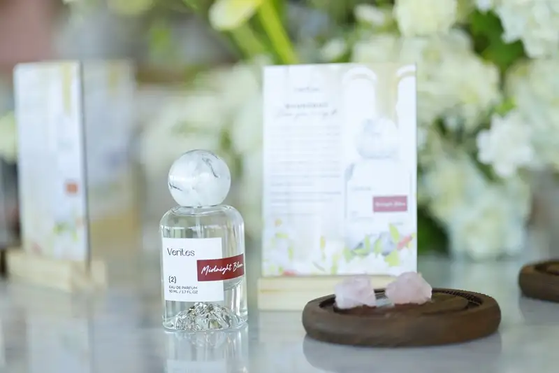 Một chút quyến rũ với Midnight Bloom